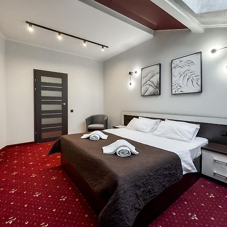 Apartments On Zaliznychna 49 이바노프란키우스크 외부 사진