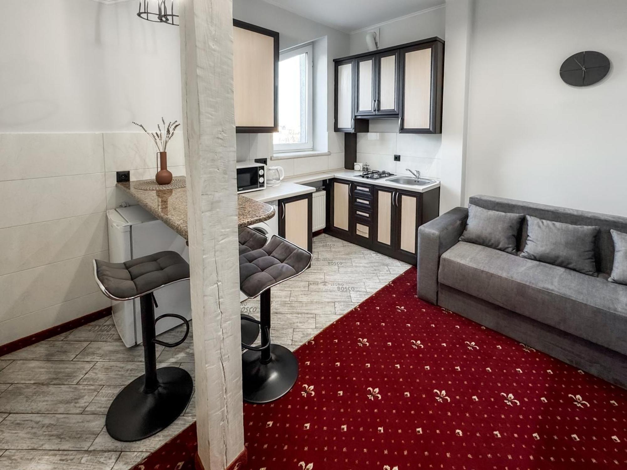 Apartments On Zaliznychna 49 이바노프란키우스크 외부 사진